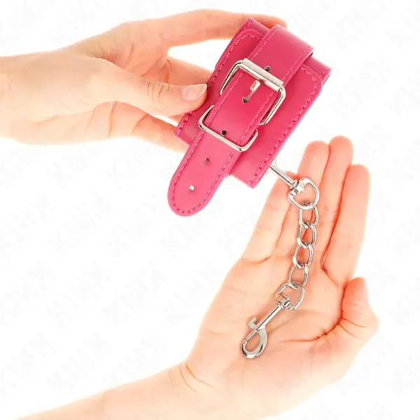 KINK - Muñequera Fucsia con Detalles Ajustable para BDSM - Imagen 3