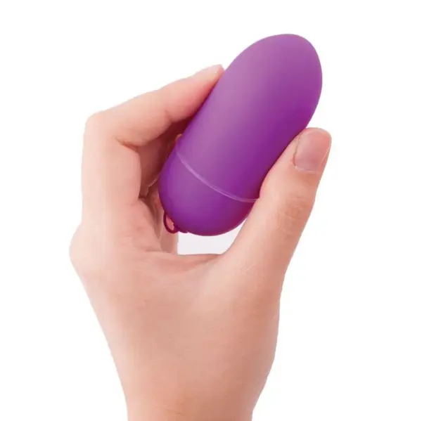 B SWISH - Vibrador tipo bala Bnaughty Classic Unleashed Lila Control Remoto - Imagen 4