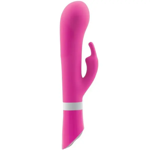 B SWISH - Vibrador rabbit Bwild Deluxe con estimulación clitorial en color frambuesa - Imagen 4