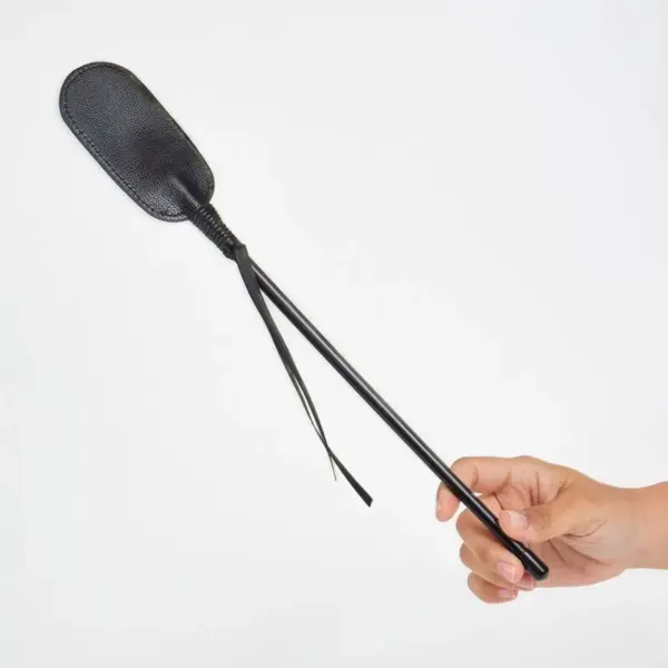 SECRET PLAY - Fusta negra de cuero vegano para experiencias BDSM - Imagen 2