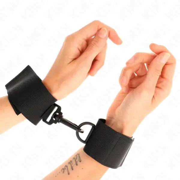KINK - Muñequera de Nylon Negro para BDSM y Control - Imagen 4
