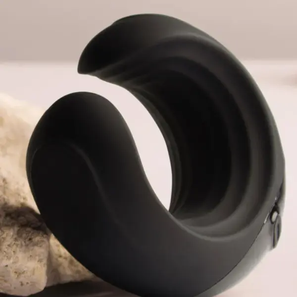 ROCKS-OFF - Echo Masturbador Vibrador Negro: Placer Ergonómico y Potente - Imagen 4