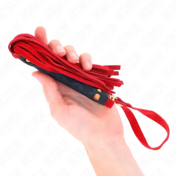 KINK - Látigo Mini Piel de Ante Rojo 30 cm para Placer y Dominación - Imagen 2