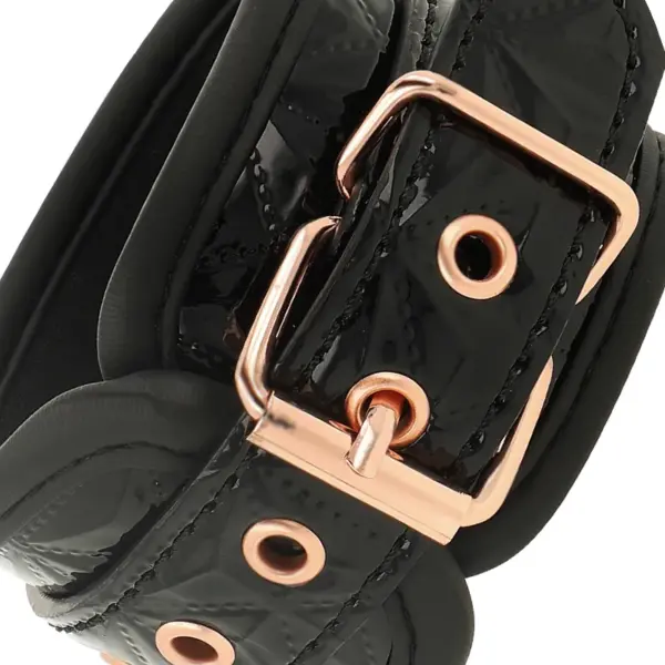 Coquette Chic Desire - Black Edition Esposas para Manos con Forro de Neopreno - Imagen 5
